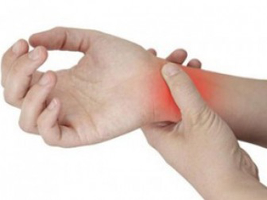 El Bileği Tendon Zedelenmesi Belirtileri ve Tedavisi